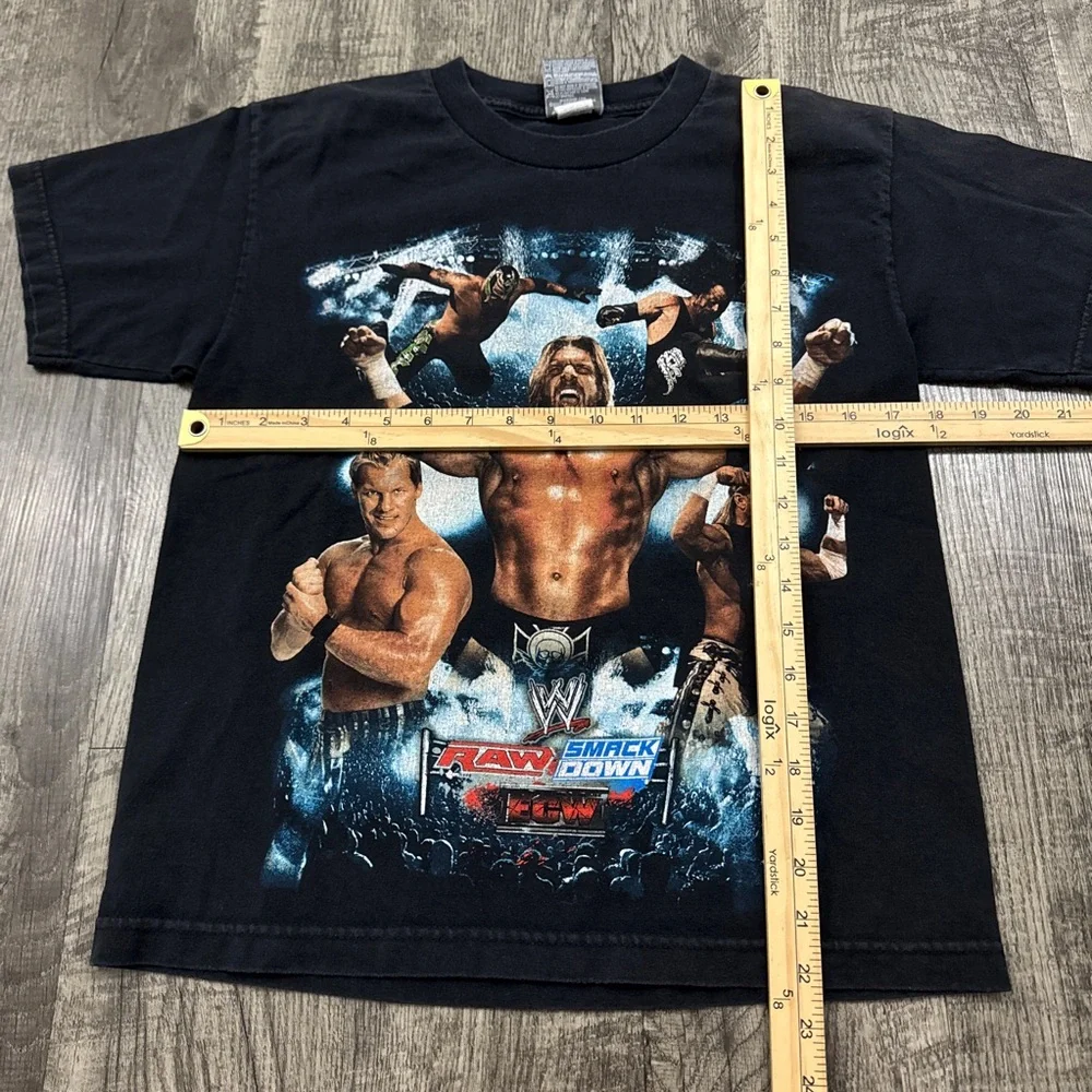 Vintage WWE ECW Raw Smackdown T Shirt Triple H Undertaker